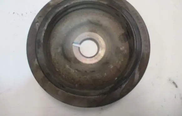 Infiniti Q30 Crankshaft pulley 123031777R