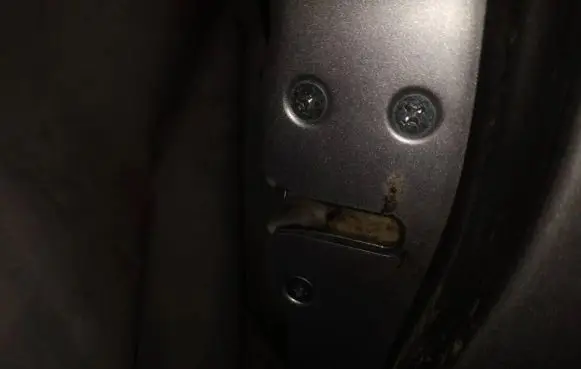 Honda FR-V Front door lock