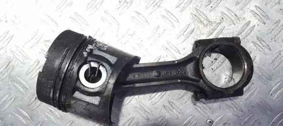 Mitsubishi Pajero Piston with connecting rod j573022