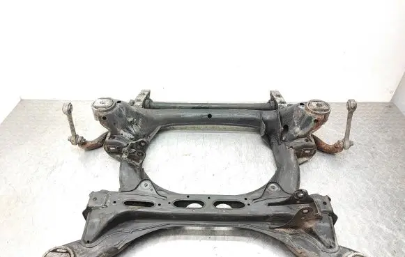 Audi Q7 4L Front subframe 7L0499435 7L0407747A