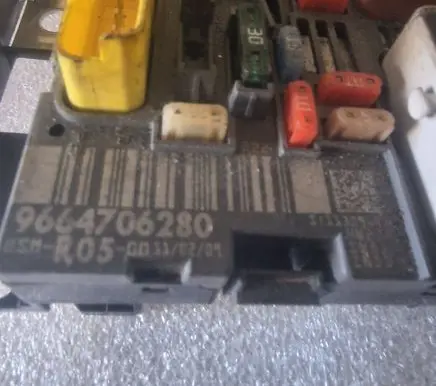 Peugeot 308 BSM Control unit 9664706280 BSMR0500