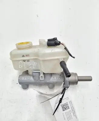 Skoda Fabia Mk2 (5J) Master brake cylinder