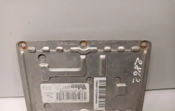 Volvo XC70 Headlight ballast module Xenon 89035113 73160087J
