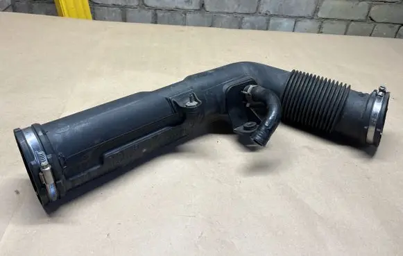 Volvo V40 Intercooler hose/pipe 31338661 31401832