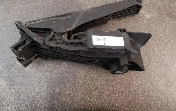 Seat Altea XL Accelerator throttle pedal 1K1721503M