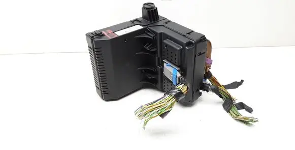 Volvo V70 Fuse module 30728356 12216069