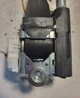 Citroen C5 Front seatbelt 33060320A VY346WX0