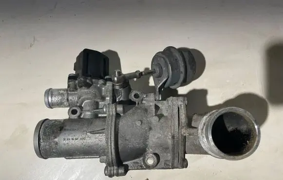 Land Rover Discovery 4 - LR4 EGR valve 9h2q6c860df