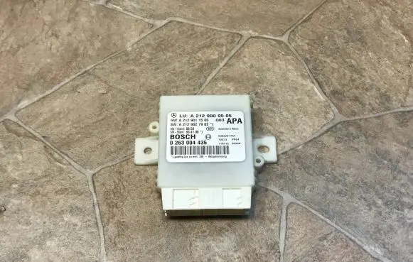 Mercedes-Benz E W212 Parking PDC control unit/module A2129009505