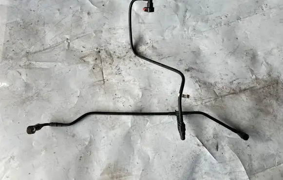 Chrysler Grand Voyager V Fuel line pipe