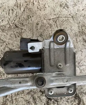 Front wiper linkage and motor