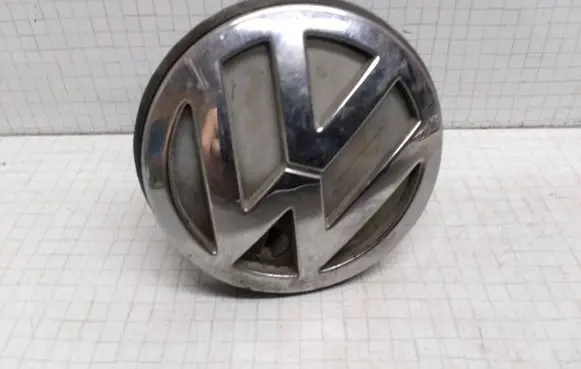 Volkswagen Golf IV Tailgate/trunk/boot exterior handle 1J5827469