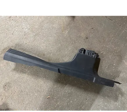 Citroen C4 III e-C4 (B) pillar trim (bottom) 98334584ZD