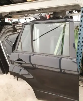 Suzuki Grand Vitara II Rear door
