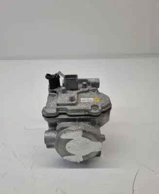 Lexus RX 450H Air conditioning (A/C) compressor (pump) 0422000464