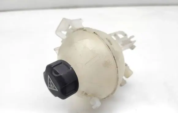Citroen Berlingo Coolant expansion tank/reservoir 9678514680 9678125880 967812598