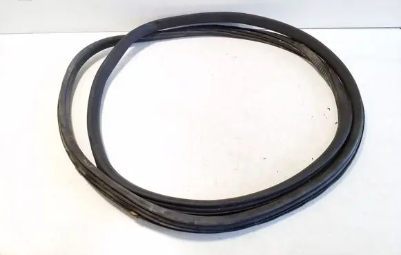 Audi A6 Allroad C5 Front door rubber seal 4B0831721M