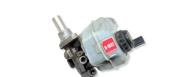 Volkswagen PASSAT B7 Master brake cylinder 3C1611301