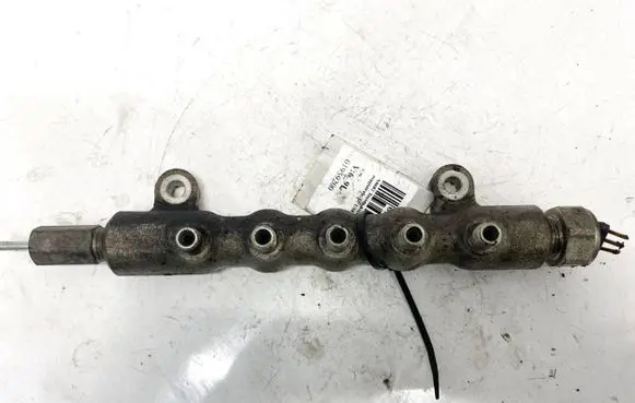 Toyota Avensis T250 Fuel main line pipe