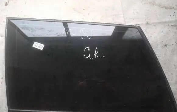 Volkswagen Bora Rear side window as2