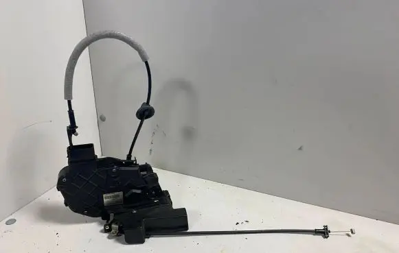 Volvo S80 Front door lock 30784483 986892 5366M
