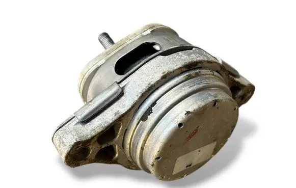Land Rover Range Rover L322 Engine mount bracket KKB500490