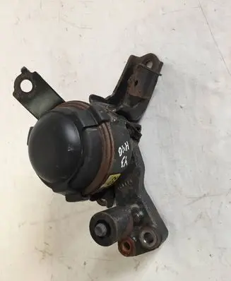 Toyota Yaris Engine mount vacuum valve 09042014