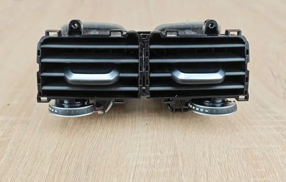 BMW 8 G16 Rear air vent grill 9396485