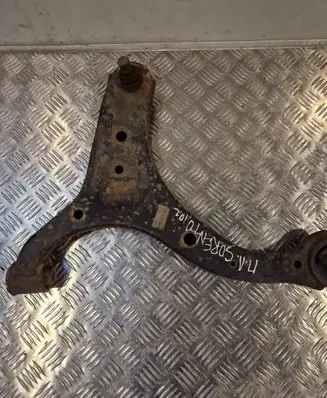 KIA Sorento Front lower control arm/wishbone 
