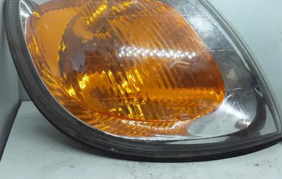 Hyundai Trajet Front indicator light 923023A0 1074