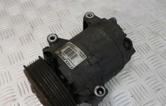 Renault Clio III Air conditioning (A/C) compressor (pump) 8200678504