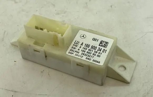 Mercedes-Benz C W204 Light module LCM A1669003401 A1669015801