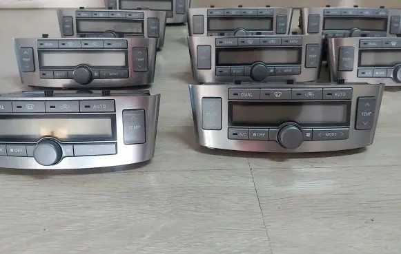 Toyota Avensis T250 Other switches/knobs/shifts 55900-05150
