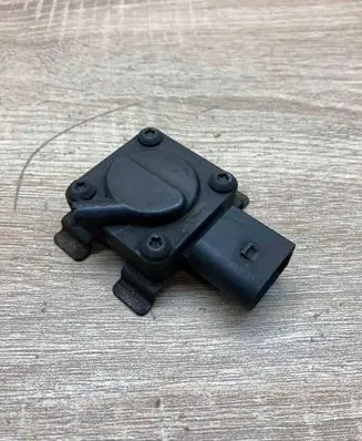 BMW 5 E60 E61 Exhaust gas pressure sensor 7789219
