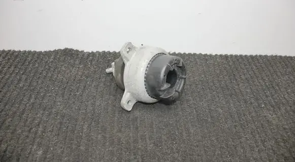 Land Rover Range Rover Sport L461 Engine mount bracket M8E26A002EB
