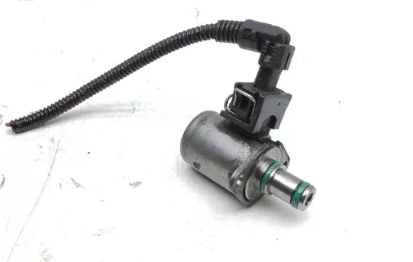 Mercedes-Benz S W221 Hydraulic servotronic pressure valve A00010921004