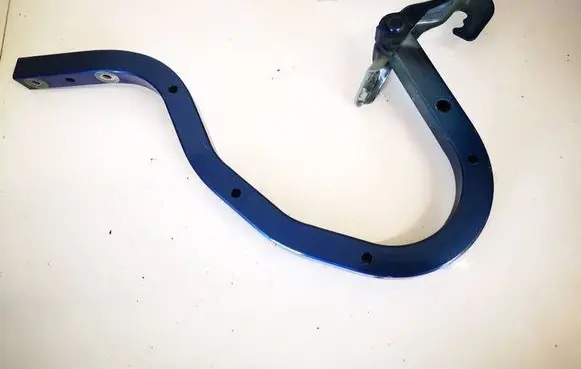 Tailgate/trunk/boot hinge