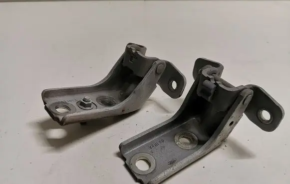 Ford Mustang V Front door lower hinge 