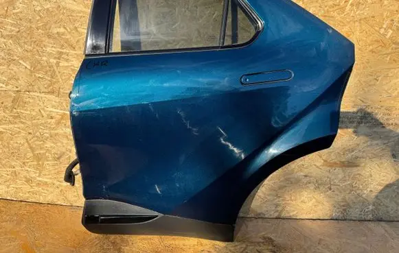Toyota C-HR I Rear door 