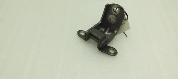 Nissan Pulsar Rear door lower hinge I120009