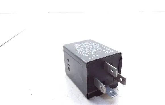 Volkswagen Transporter - Caravelle T4 Hazard warning light relay 171955529