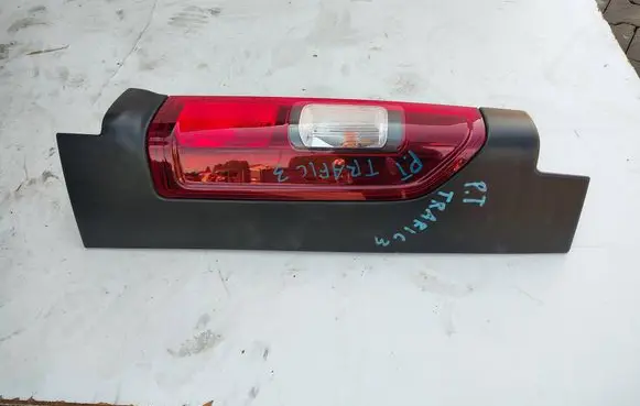 Renault Trafic III (X82) Rear/tail lights 