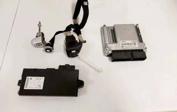 BMW X1 E84 Engine control unit/module ECU