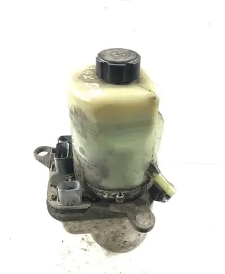 Ford Focus C-MAX Power steering pump 3M513K514DF