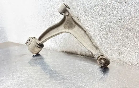 Opel Vectra C Front lower control arm/wishbone 9191165