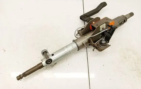 Opel Astra H Steering wheel axle 13182345