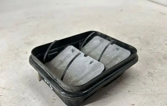 Nissan Rogue Quarter panel pressure vent 76804ED50A
