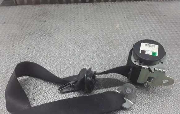 Opel Zafira B Front seatbelt F13242320
