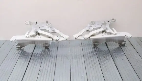 BMW 5 G60 G61 Engine bonnet/hood hinges 