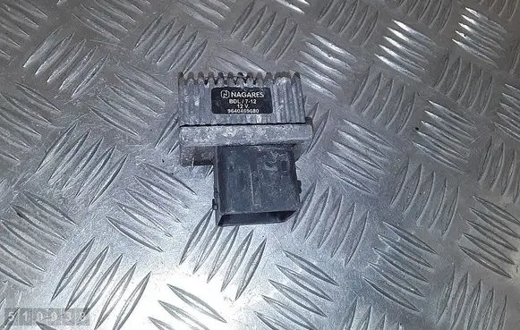 Citroen DS3 Glow plug pre-heat relay 9640469680